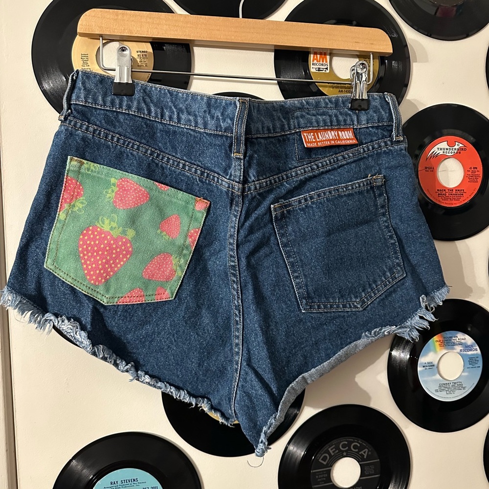 🍓 strawberry shorts